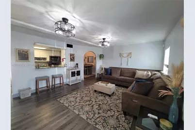 6605 NW 80th Ct, Tamarac, FL 33321 - Photo 5