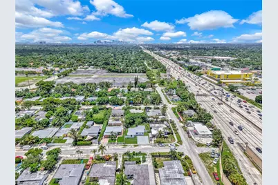 580 NW 116th Ter, Miami, FL 33168 - Photo 35
