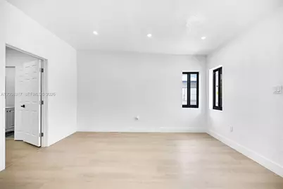 580 NW 116th Ter, Miami, FL 33168 - Photo 17