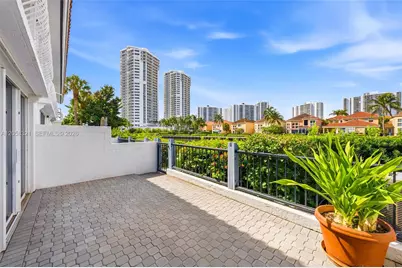 3748 NE 209th Ter, Aventura, FL 33180 - Photo 13