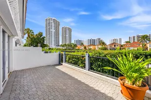 3748 NE 209th Terrace, Aventura, FL 33180 - Photo 13