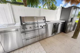 20950 NE 25th Ct, Miami, FL 33180 - Photo 35