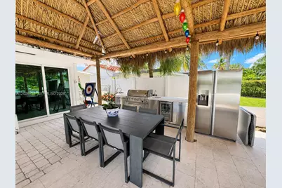 20950 NE 25th Ct, Miami, FL 33180 - Photo 31