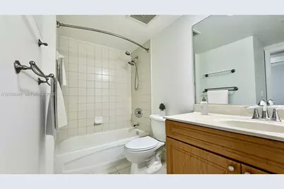 900 SW 8th St #1501, Miami, FL 33130 - Photo 15