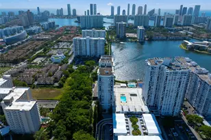 2780 NE 183rd St, Aventura, FL 33160 - Photo 43