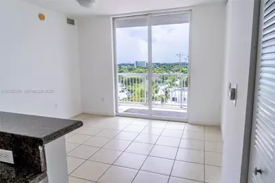 1 Glen Royal Pkwy #809, Miami, FL 33125 - Photo 3