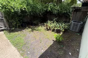 410 Pinecrest Dr, Miami Springs, FL 33166 - Photo 15