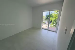 921 SW 7th St, Miami, FL 33130 - Photo 13