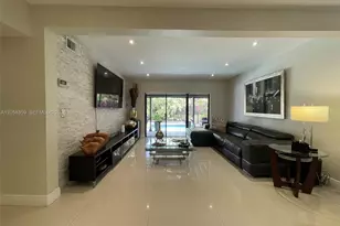 1066 NE 202nd Ln, Miami, FL 33179 - Photo 11