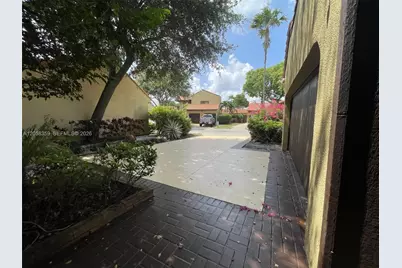 1066 NE 202nd Ln, Miami, FL 33179 - Photo 7