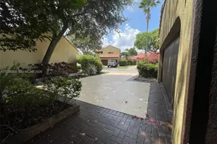 1066 NE 202nd Ln, Miami, FL 33179 - Photo 7