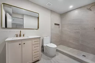 450 NW 140th St, Miami, FL 33168 - Photo 15