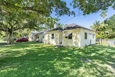 8701 NE 8th Ct, Miami, FL 33138 - Photo 7