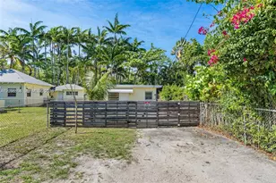 8701 NE 8th Ct, Miami, FL 33138 - Photo 13