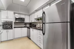 3801 S Ocean Dr, Hollywood, FL 33019 - Photo 29