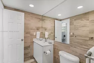 3801 S Ocean Dr, Hollywood, FL 33019 - Photo 21