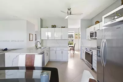 2412 SW 164th Ave, Miramar, FL 33027 - Photo 9