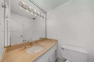 300 Bayview Dr, Sunny Isles Beach, FL 33160 - Photo 33