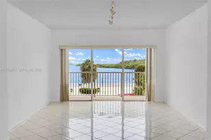 300 Bayview Dr, Sunny Isles Beach, FL 33160 - Photo 17
