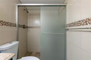 3135 S Ocean Dr, Hallandale Beach, FL 33009 - Photo 11