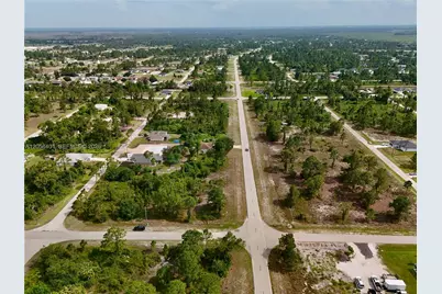 1041 Columbus Blvd, Lehigh Acres, FL 33974 - Photo 11