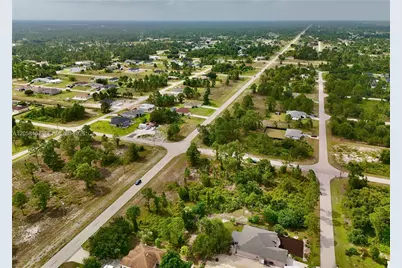 1041 Columbus Blvd, Lehigh Acres, FL 33974 - Photo 7