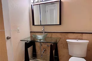 2640 NE 135th St, North Miami, FL 33181 - Photo 5