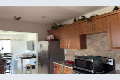 669 W 23rd St, Hialeah, FL 33010 - Photo 3