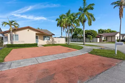 1616 SW 137th Pl, Miami, FL 33175 - Photo 15