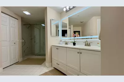17100 N Bay Rd #1813, Sunny Isles Beach, FL 33160 - Photo 7