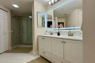 17100 N Bay Rd, Sunny Isles Beach, FL 33160 - Photo 7