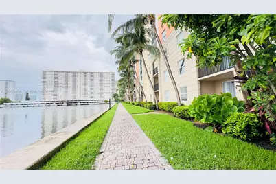 17100 N Bay Rd #1813, Sunny Isles Beach, FL 33160 - Photo 23
