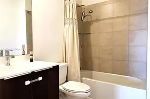 10455 NW 82nd St, Doral, FL 33178 - Photo 11