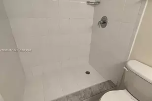 950 NW 11th St, Miami, FL 33136 - Photo 9