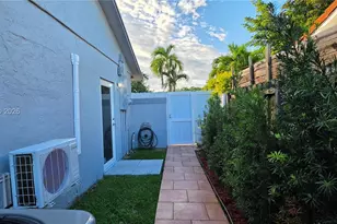 15182 SW 69th St, Miami, FL 33193 - Photo 11