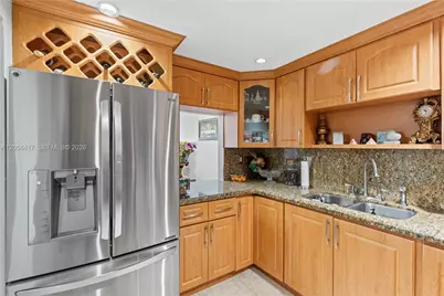 6215 W 20th Ave #402, Hialeah, FL 33012 - Photo 7