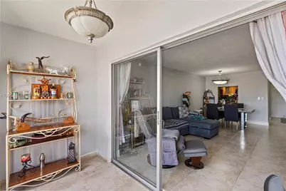6215 W 20th Ave #402, Hialeah, FL 33012 - Photo 9