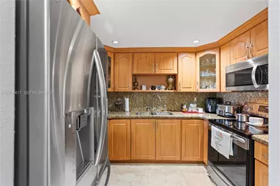 6215 W 20th Ave #402, Hialeah, FL 33012 - Photo 5