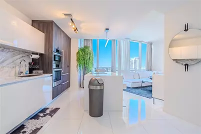 851 NE 1st Ave #1802, Miami, FL 33132 - Photo 3