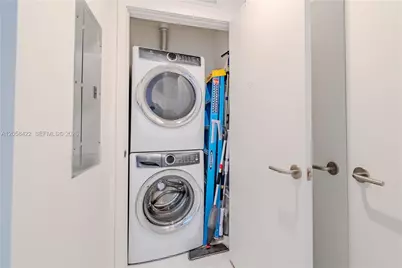 851 NE 1st Ave #1802, Miami, FL 33132 - Photo 23
