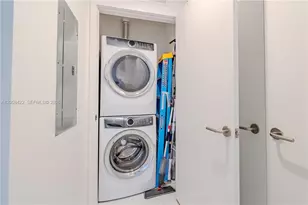 851 NE 1st Ave, Miami, FL 33132 - Photo 23