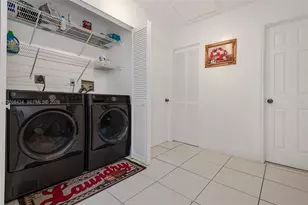 11559 SW 7th St, Sweetwater, FL 33174 - Photo 23