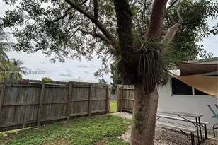 1061 NE 34th, Oakland Park, FL 33334 - Photo 13