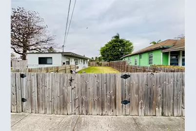 536 SW 6th Ter, Homestead, FL 33030 - Photo 13