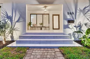 205 NE 123rd St, North Miami, FL 33161 - Photo 3