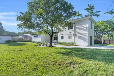 205 NE 123rd St, North Miami, FL 33161 - Photo 47