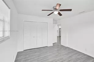 5900 NW 19th St, Sunrise, FL 33313 - Photo 11