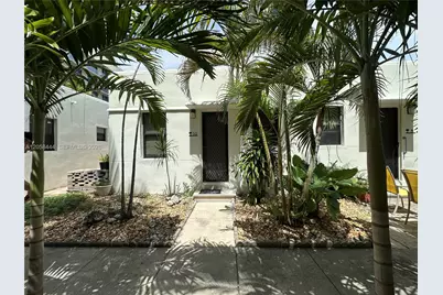 323 Fillmore St #10, Hollywood, FL 33019 - Photo 3