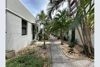 323 Fillmore St #10, Hollywood, FL 33019 - Photo 7