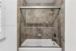 9005 W Sunrise Blvd, Plantation, FL 33322 - Photo 19